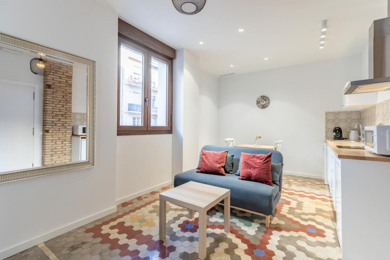 Apt With Antique Floor & Lots Of Sun Light Valencia Exterior foto